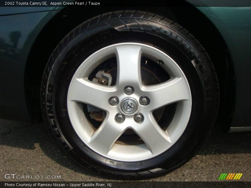 Aspen Green Pearl / Taupe 2002 Toyota Camry SE