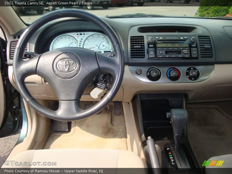 Aspen Green Pearl / Taupe 2002 Toyota Camry SE