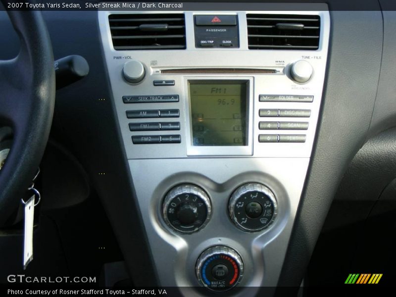 Silver Streak Mica / Dark Charcoal 2007 Toyota Yaris Sedan