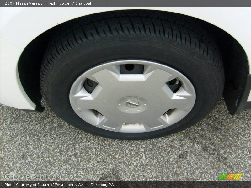 Fresh Powder / Charcoal 2007 Nissan Versa S
