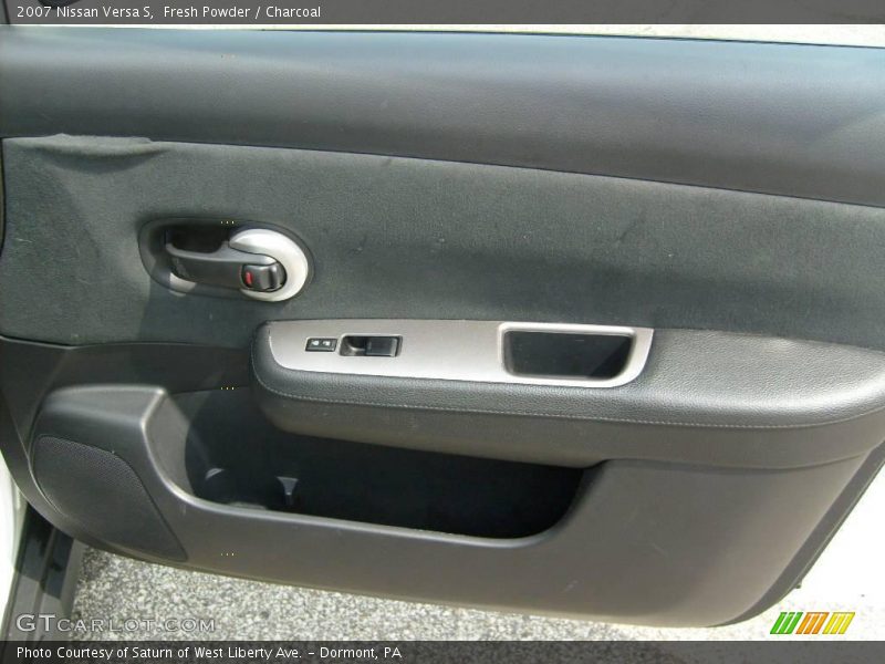 Fresh Powder / Charcoal 2007 Nissan Versa S