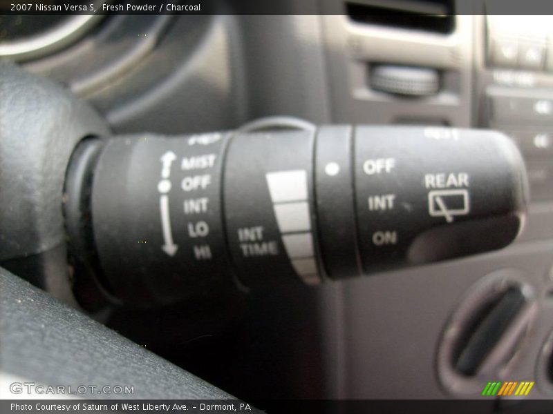 Fresh Powder / Charcoal 2007 Nissan Versa S