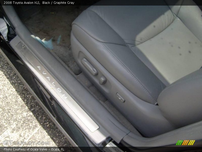 Black / Graphite Gray 2008 Toyota Avalon XLS