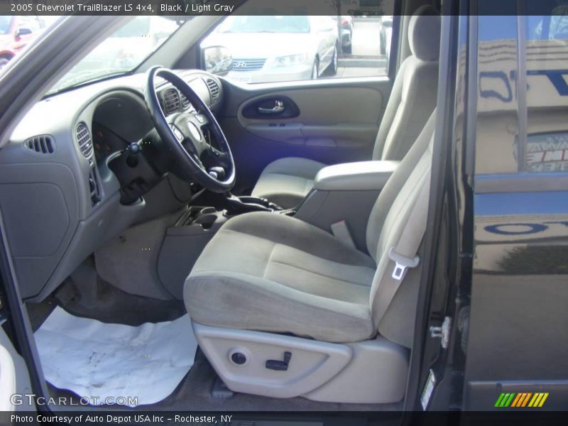 Black / Light Gray 2005 Chevrolet TrailBlazer LS 4x4