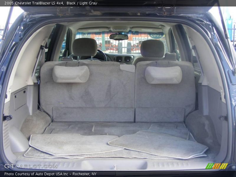 Black / Light Gray 2005 Chevrolet TrailBlazer LS 4x4