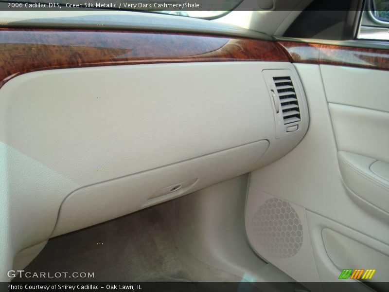 Green Silk Metallic / Very Dark Cashmere/Shale 2006 Cadillac DTS