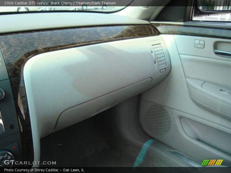 Black Cherry / Titanium/Dark Titanium 2009 Cadillac DTS Luxury