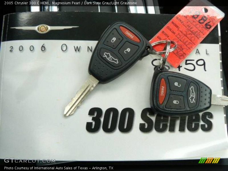 Magnesium Pearl / Dark Slate Gray/Light Graystone 2005 Chrysler 300 C HEMI