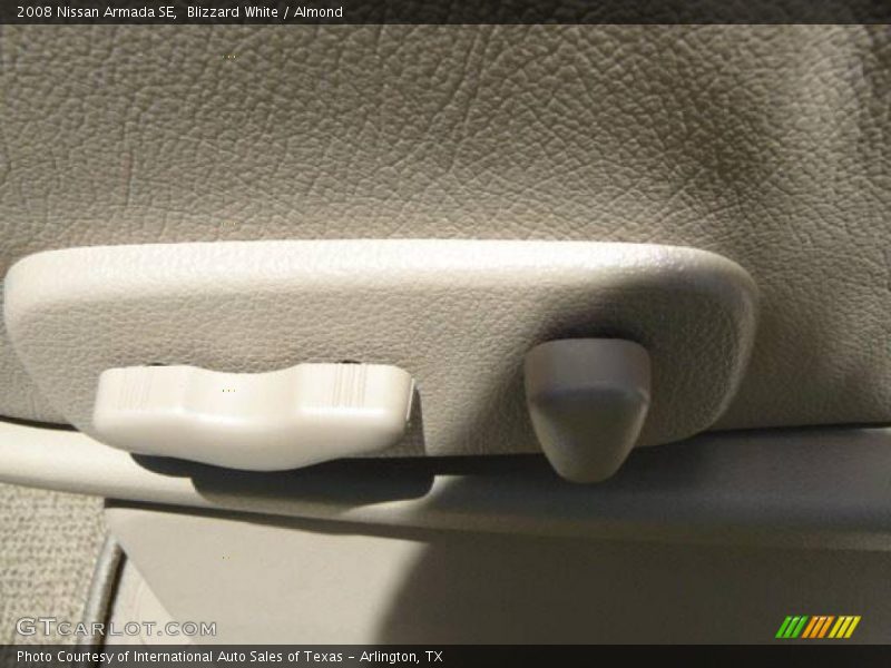 Blizzard White / Almond 2008 Nissan Armada SE