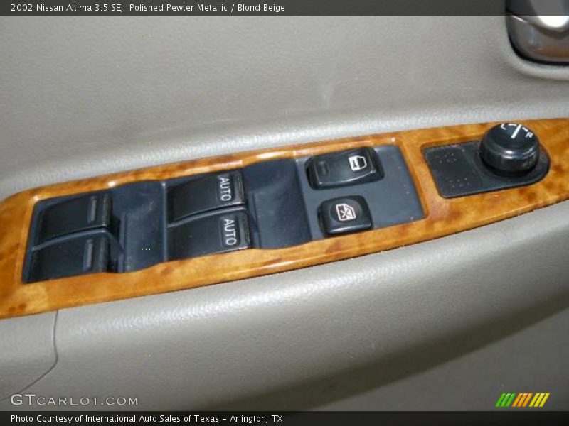 Polished Pewter Metallic / Blond Beige 2002 Nissan Altima 3.5 SE