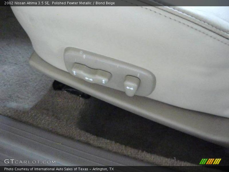 Polished Pewter Metallic / Blond Beige 2002 Nissan Altima 3.5 SE