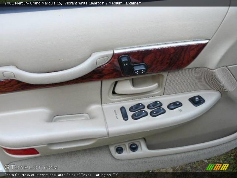 Vibrant White Clearcoat / Medium Parchment 2001 Mercury Grand Marquis GS