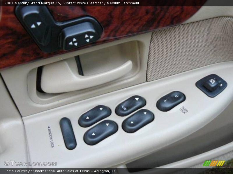 Vibrant White Clearcoat / Medium Parchment 2001 Mercury Grand Marquis GS