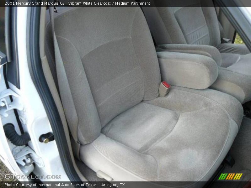 Vibrant White Clearcoat / Medium Parchment 2001 Mercury Grand Marquis GS