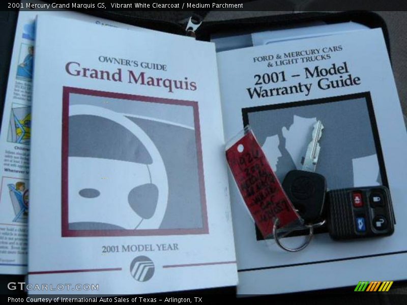 Vibrant White Clearcoat / Medium Parchment 2001 Mercury Grand Marquis GS