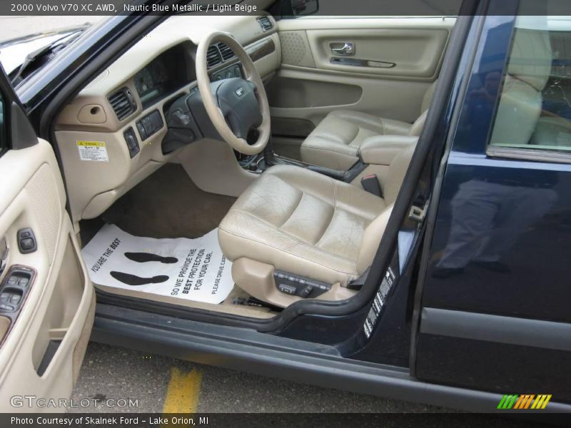 Nautic Blue Metallic / Light Beige 2000 Volvo V70 XC AWD