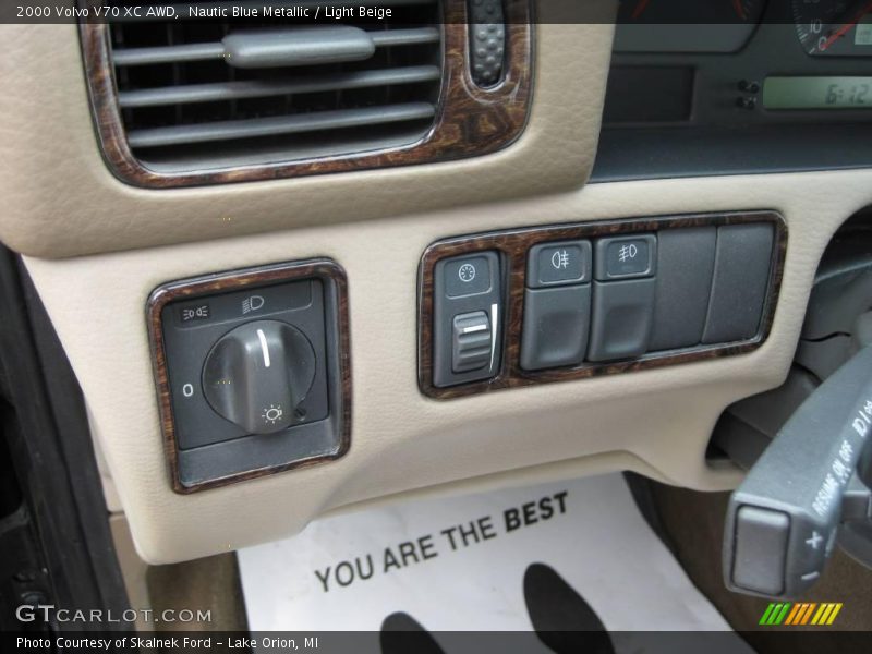 Nautic Blue Metallic / Light Beige 2000 Volvo V70 XC AWD