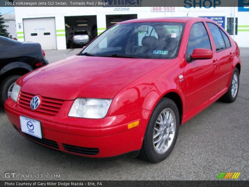 Tornado Red / Beige 2001 Volkswagen Jetta GLS Sedan