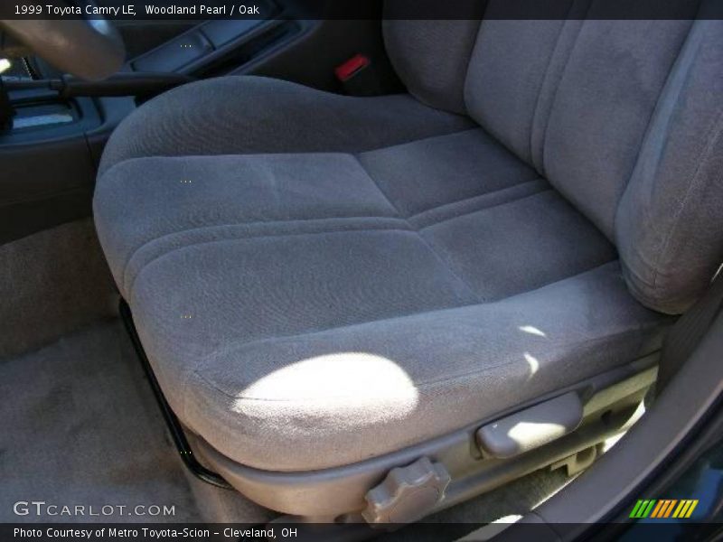 Woodland Pearl / Oak 1999 Toyota Camry LE