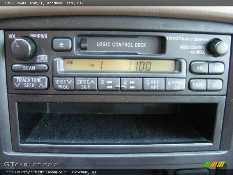 Woodland Pearl / Oak 1999 Toyota Camry LE