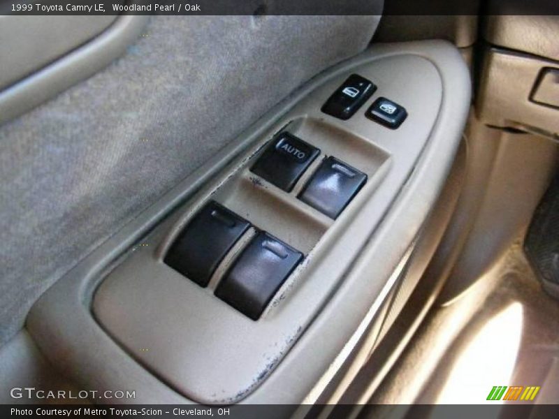 Woodland Pearl / Oak 1999 Toyota Camry LE