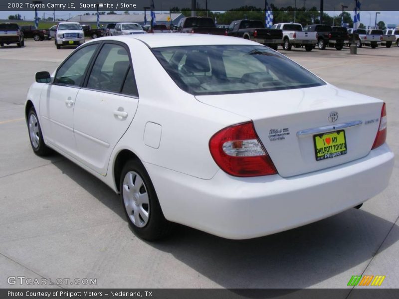 Super White / Stone 2002 Toyota Camry LE