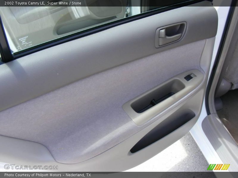 Super White / Stone 2002 Toyota Camry LE