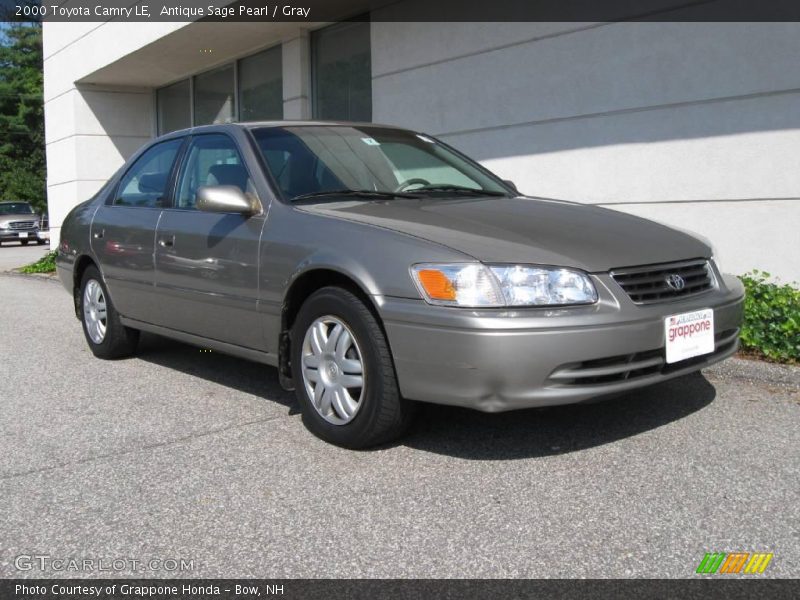 Antique Sage Pearl / Gray 2000 Toyota Camry LE
