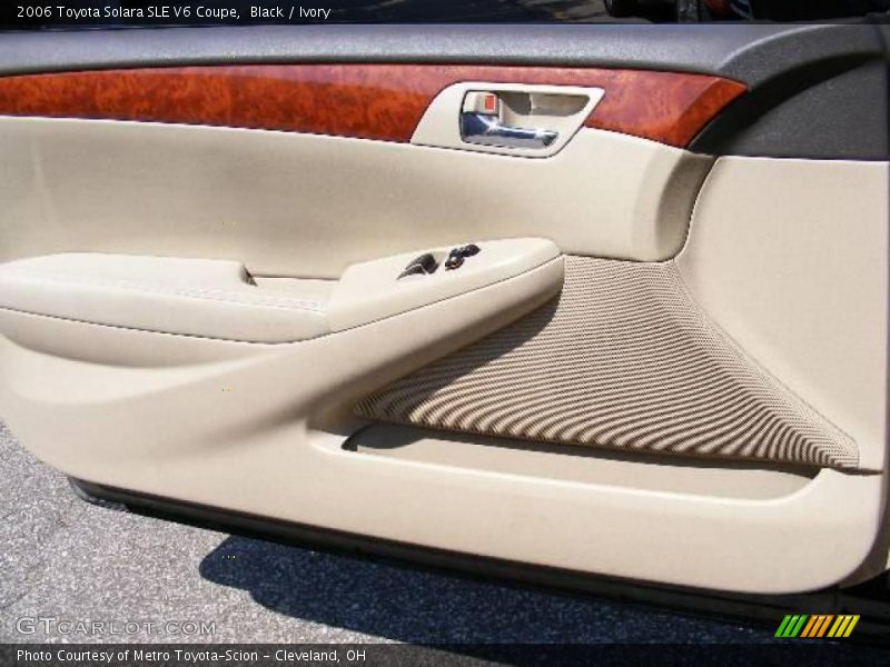 Black / Ivory 2006 Toyota Solara SLE V6 Coupe