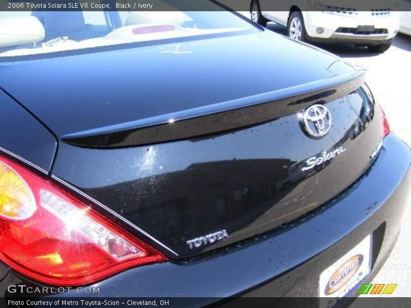 Black / Ivory 2006 Toyota Solara SLE V6 Coupe