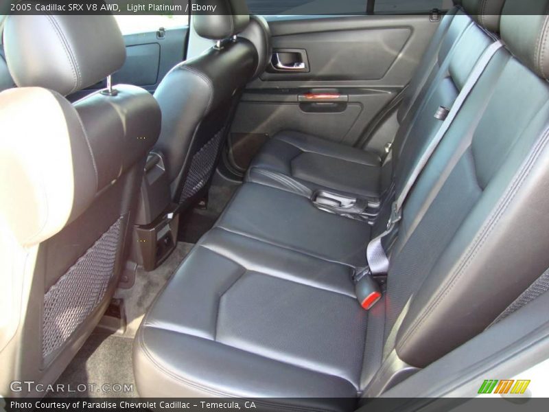 Light Platinum / Ebony 2005 Cadillac SRX V8 AWD