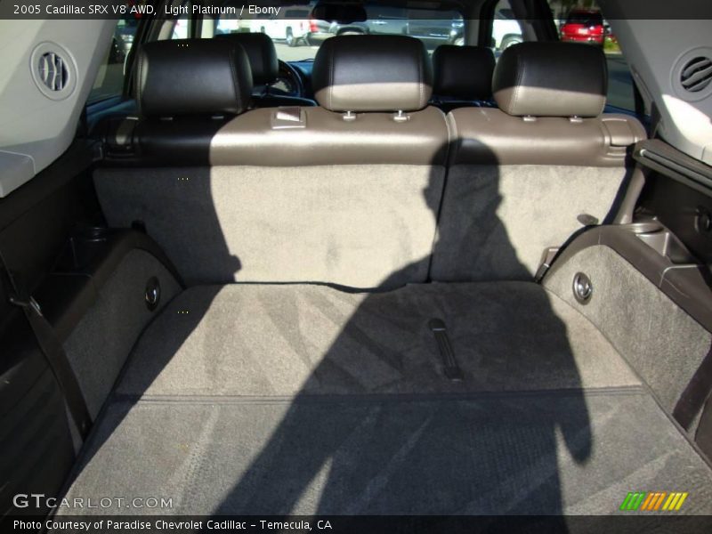 Light Platinum / Ebony 2005 Cadillac SRX V8 AWD