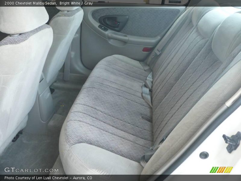 Bright White / Gray 2000 Chevrolet Malibu Sedan