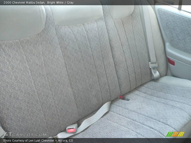 Bright White / Gray 2000 Chevrolet Malibu Sedan