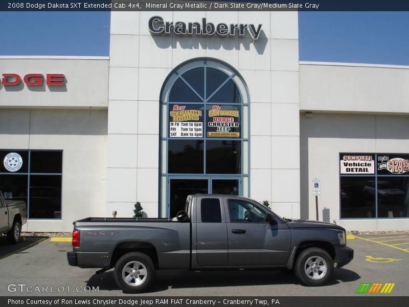 Mineral Gray Metallic / Dark Slate Gray/Medium Slate Gray 2008 Dodge Dakota SXT Extended Cab 4x4
