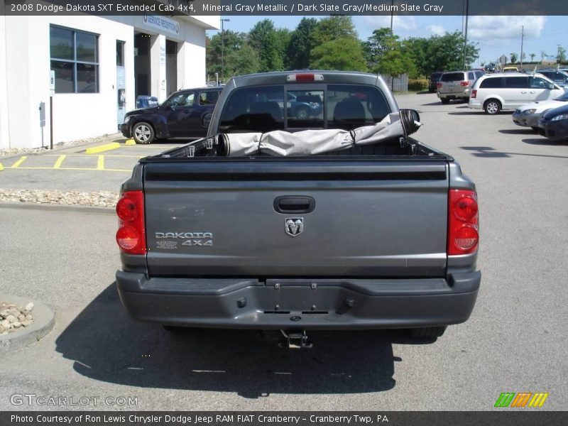 Mineral Gray Metallic / Dark Slate Gray/Medium Slate Gray 2008 Dodge Dakota SXT Extended Cab 4x4