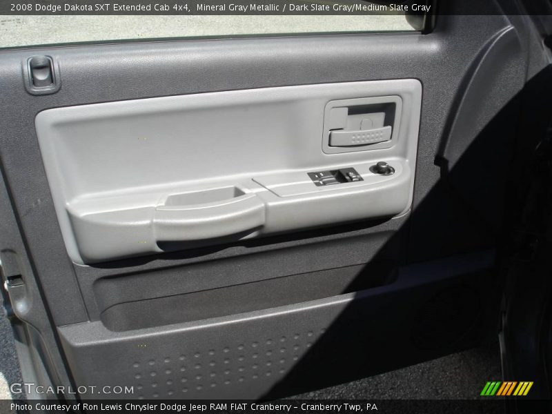 Mineral Gray Metallic / Dark Slate Gray/Medium Slate Gray 2008 Dodge Dakota SXT Extended Cab 4x4