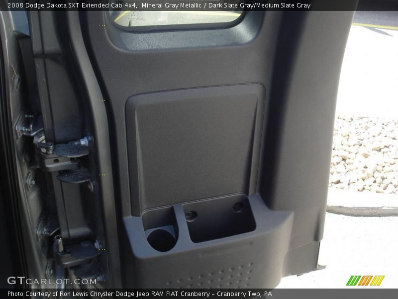 Mineral Gray Metallic / Dark Slate Gray/Medium Slate Gray 2008 Dodge Dakota SXT Extended Cab 4x4