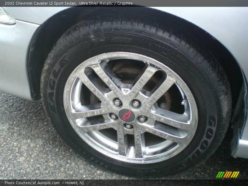 Ultra Silver Metallic / Graphite 2002 Chevrolet Cavalier LS Sport Sedan