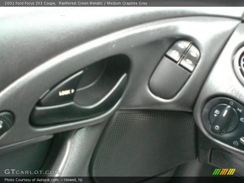 Rainforest Green Metallic / Medium Graphite Grey 2001 Ford Focus ZX3 Coupe