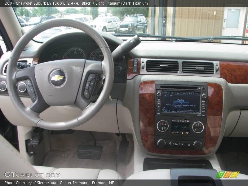 Black / Light Titanium/Dark Titanium 2007 Chevrolet Suburban 1500 LTZ 4x4