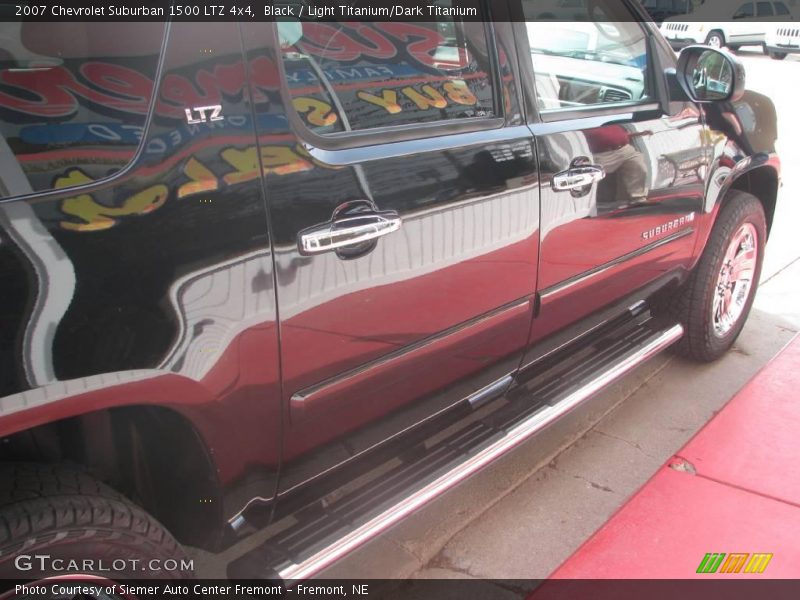 Black / Light Titanium/Dark Titanium 2007 Chevrolet Suburban 1500 LTZ 4x4