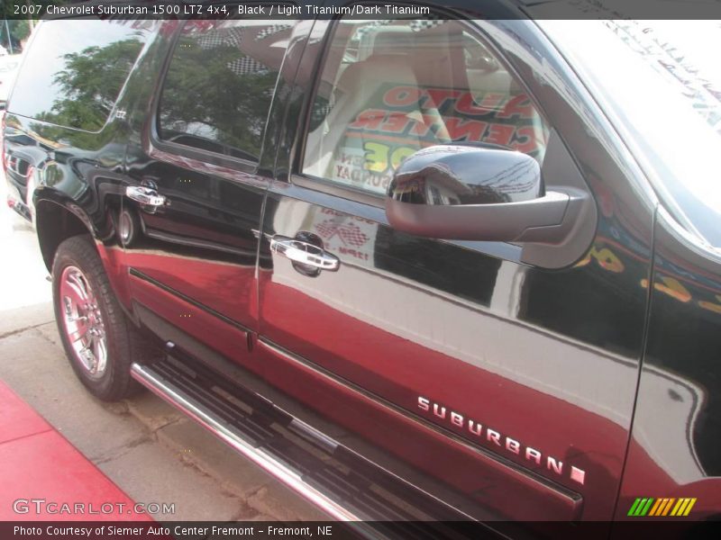 Black / Light Titanium/Dark Titanium 2007 Chevrolet Suburban 1500 LTZ 4x4