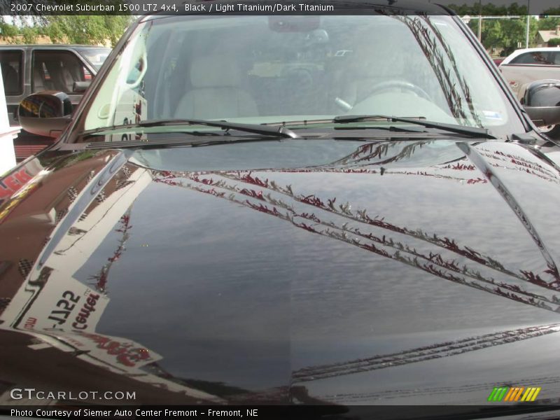 Black / Light Titanium/Dark Titanium 2007 Chevrolet Suburban 1500 LTZ 4x4
