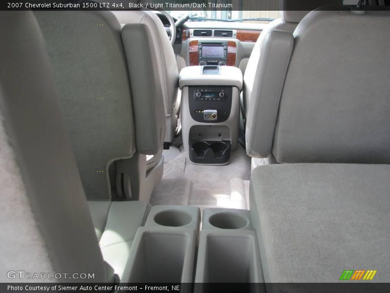 Black / Light Titanium/Dark Titanium 2007 Chevrolet Suburban 1500 LTZ 4x4