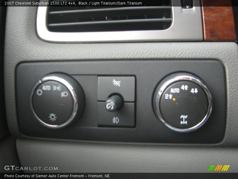 Black / Light Titanium/Dark Titanium 2007 Chevrolet Suburban 1500 LTZ 4x4