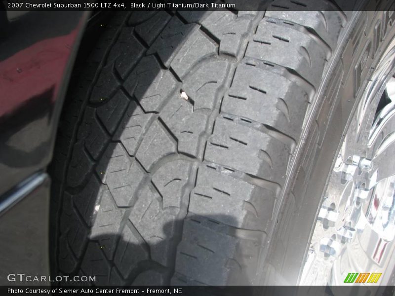 Black / Light Titanium/Dark Titanium 2007 Chevrolet Suburban 1500 LTZ 4x4