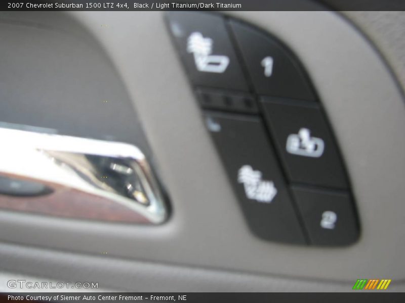 Black / Light Titanium/Dark Titanium 2007 Chevrolet Suburban 1500 LTZ 4x4