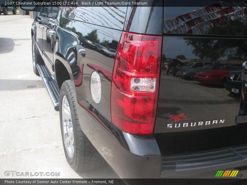 Black / Light Titanium/Dark Titanium 2007 Chevrolet Suburban 1500 LTZ 4x4