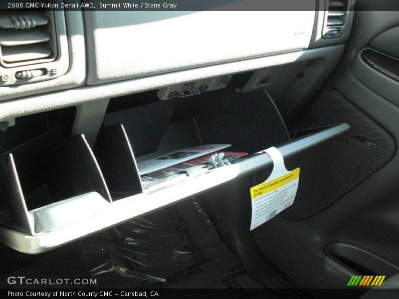 Summit White / Stone Gray 2006 GMC Yukon Denali AWD